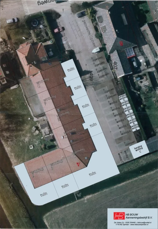 Luchtfoto met de kavelindeling van woning A tot en met G en de tuinen, Hoogwoud